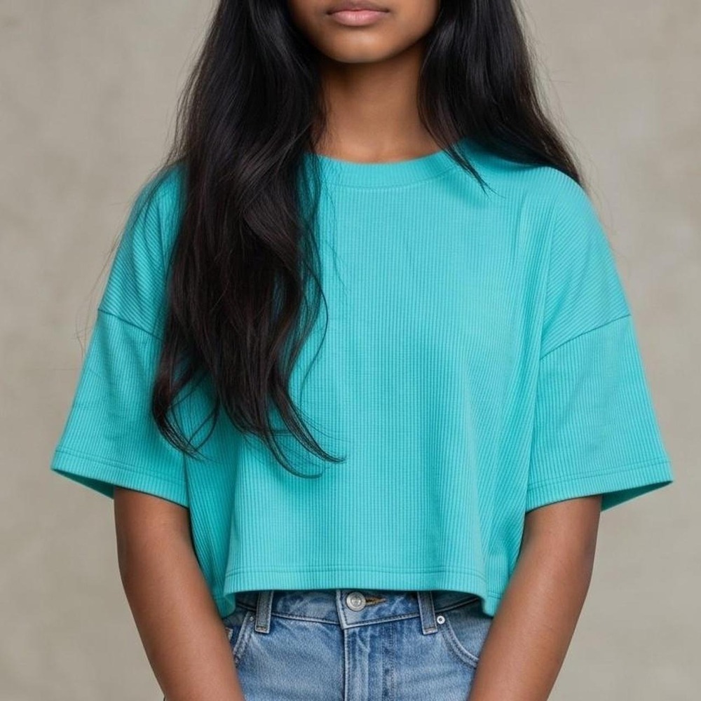 ZENANA CROPPED TEE